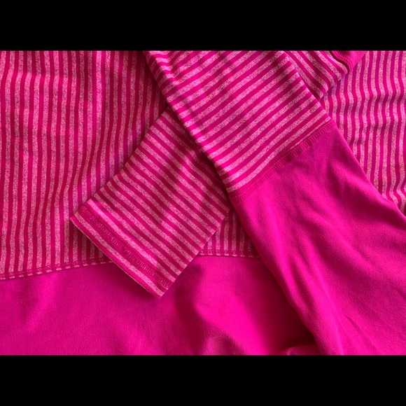 Long sleeve workout top! - Picture 2 of 7